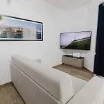 Seabreeze Flat 5 By Homely Malta!