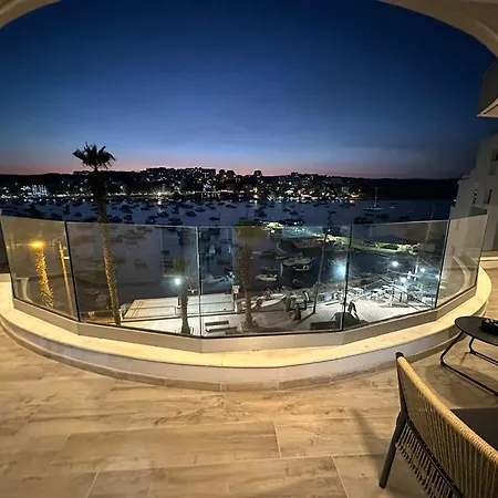 Seabreeze Flat 5 By Homely Malta! *