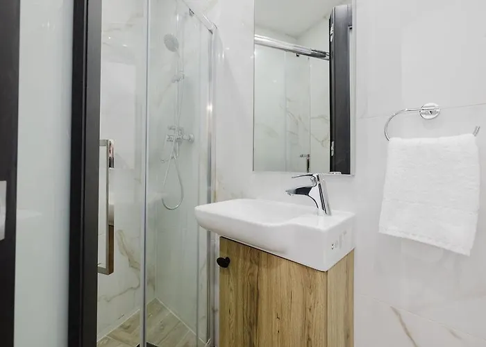 Seabreeze Flat 5 By Homely Malta! * St. Paul's Bay